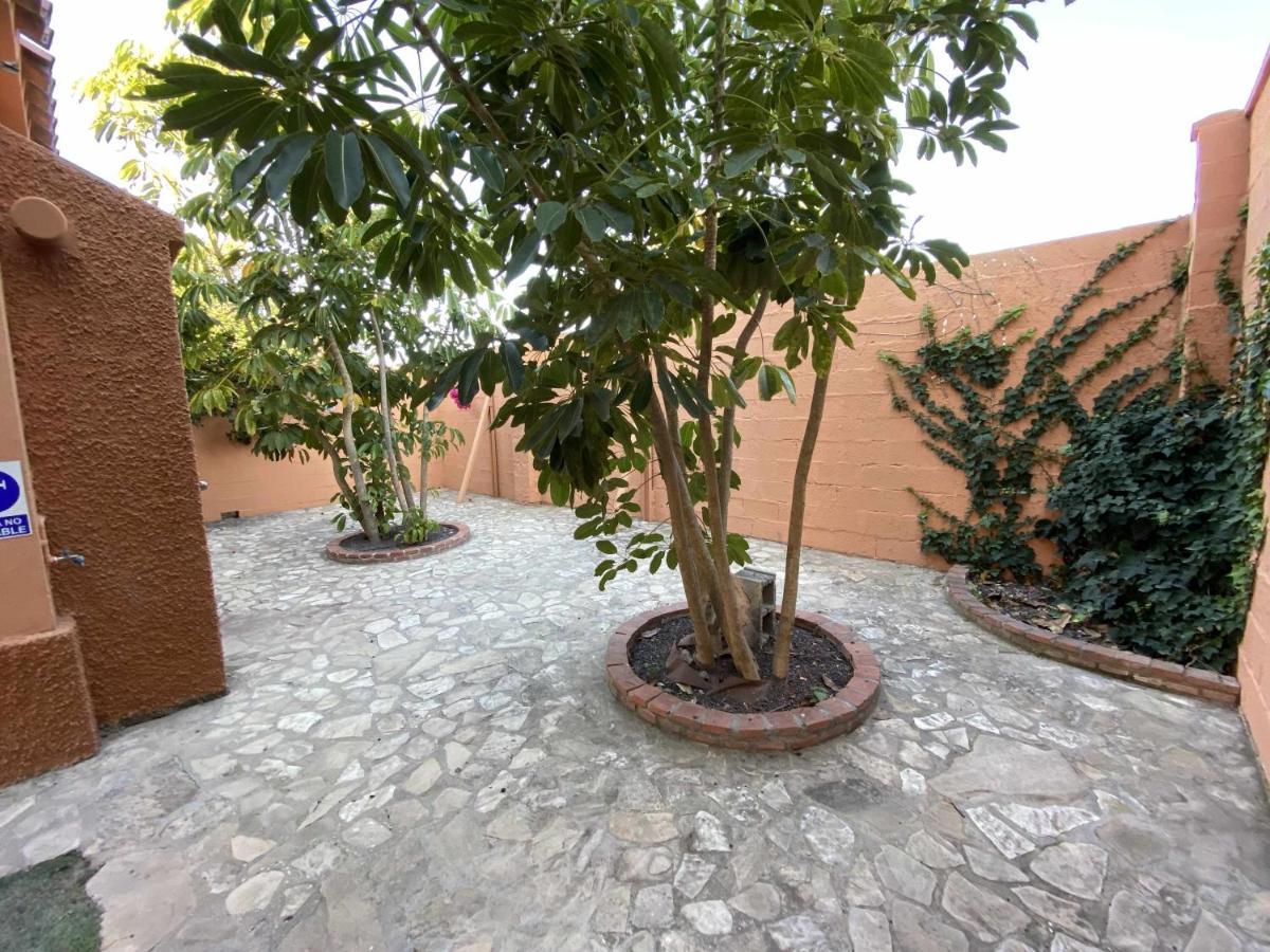 Casa Con Jardin Privado Y Piscina Compartida Villa Cadiz Bagian luar foto